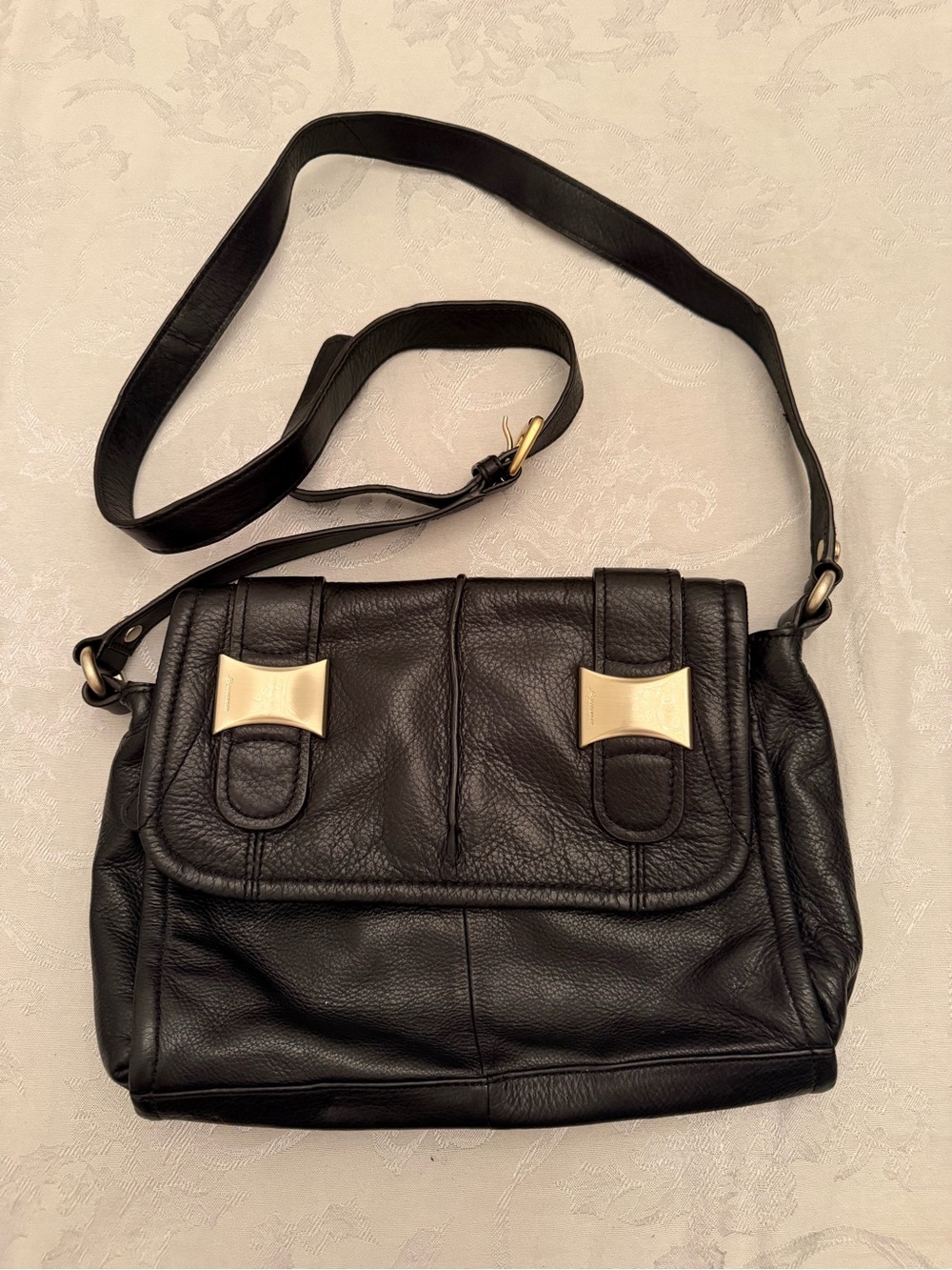 B. Makowsky Black Pebbled Leather Crossbody Shoulder Bag Pewter Hardware Y2K